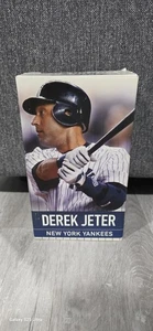 2014 Derek Jeter SGA Statue Figur New York Yankees Limited Edition  - Bild 1 von 5