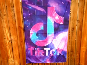 TIK TO WALL TAPESTRY, WALL & PARTY DECOR PHOTO BACKDROP 60" X 40" ~ NEW #Z37 - Picture 1 of 3