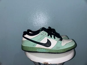 Size 10.5 - Nike SB Dunk Low Sea Crystal - Picture 1 of 5
