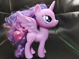 Figura púrpura Hasbro MLP My Little Pony Princess Twilight Sparkle 2016 G4 6" - Imagen 1 de 7