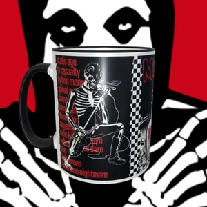 Taza MISFITS Legacy of Brutality 11 oz NUEVA apta para lavavajillas - Imagen 1 de 3