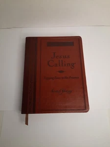 365 Day Devotional: Jesus Calling: Enjoying Peace In His Presnce: By Sarah Young - Picture 1 of 9