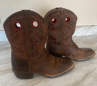 Ariat Roughstock Red Western Boot Style 10014101 Kids Size 3.5 Square Toe - Image 1 of 4