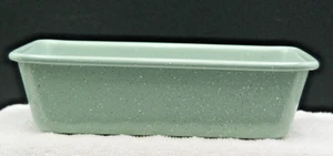 VINTAGE Light Green SPECKLED ENAMELWARE BAKING LOAF PAN 9.75" x 5.75" x 2.5"+ - Picture 1 of 7