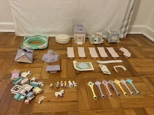 Lote mixto de figuras/llaves magnéticas y accesorios Fisher Price 1988 Precious Places - Imagen 1 de 17