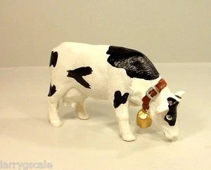 Premium Kuh mit Glocke Miniaturfigur für Ihren Modellzug oder Modellierdioramen - Bild 1 von 2