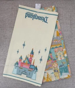Juego de dos toallas de cocina castillo bordado Disneyland nuevo con etiquetas - Imagen 1 de 6