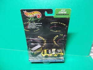 1999 Hot Wheels Reiser Enterprises Chevrolet #17 Monte Carlo/Tool Box Pit Crew - Picture 1 of 10