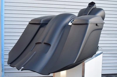 7" EXTENDED STRETCHED BAGS AND REAR FENDER FOR HARLEY DAVIDSON TOURING 1997-2013 - Image 1 of 4