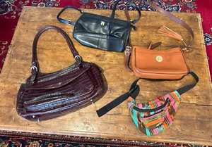 Posten von vier Taschenbüchern Maxx New York Isaac Mizrah Mills mehr - Bild 1 von 17