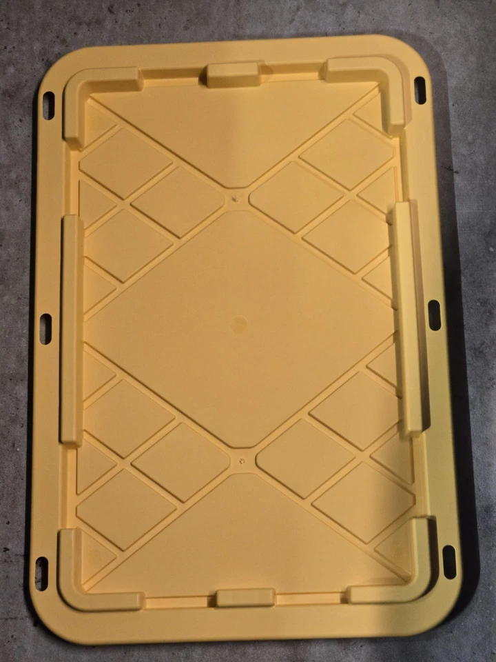 LID ONLY Greenmade 27 gal Black/Yellow Snap Lock Storage Box LID