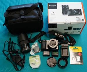 SONY Alpha 6000 inkl. Objektive und Zubehörpaket - Bild 1 von 6