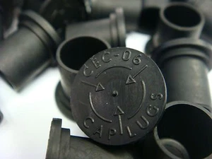 (50) CAPLUGS CEC-06 3/8" BLACK CONDUCTIVE CAP FOR THREADED CONNECTORS - Picture 1 of 5