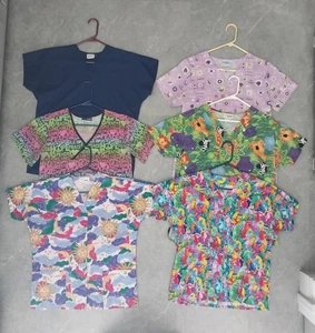 Womens Medical Scrub Tops Size Small $9 Each Your Choice - Picture 1 of 7