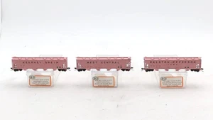 Con-Cor 0001-000246 N Scale Iowa "Pink" 4-Bay Covered Hopper (Set of 3) LN/Box - Picture 1 of 2