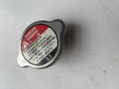 06-07 Tapa de llenado de tapa de radiador Honda CBR 1000rr Foto 1 de 2