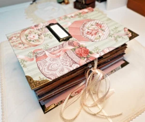 Junk Journal 23cm x 18cm x 9cm, Handmade fabric cover 11 signatures - Picture 1 of 16