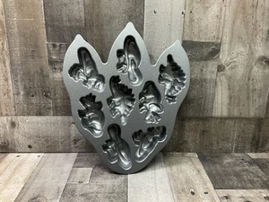 Nordic Ware Dinosaur Muffin Cakelet Baking Pan 4 Different Dinosaurs 🦖 - Picture 1 of 7