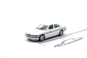 BMW Alpina B12 5.7 (E38) - weiß - 1:87 - Herpa (421201) - Picture 1 of 2