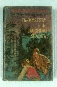 1977 VINTAGE NOVELS ALFRED HITCHCOCK MYSTERY OF THE LAUGHING SHADOW - Picture 1 of 5