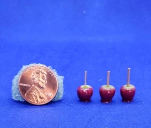 Dollhouse Miniature Set of 3 Candy / Caramel / Carmel Apples - 1:12 Scale - Picture 1 of 2