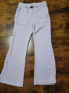 PRE OWNED Girls Old Navy Lavender Flare Yoga Pants Bottom Slit Size S 6-7 - Picture 1 of 3