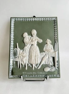 Ancienne erotic plaque érotique en biscuit porcelaine Wedgwood «le corset» 1900 - Imagen 1 de 16