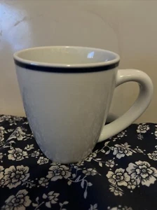 ONEIDA MAITRE D' LARGE PORCELAIN COFFEE TEA MUG WHITE BLUE 4 1/2" TALL - Picture 1 of 3