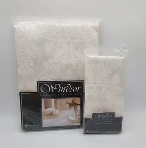 Vintage Avon Home Fashions Windsor Damask Tablecloth & 4 Napkins NOS 60 x 84 - Picture 1 of 14