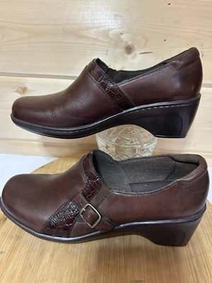Женские мокасины Clarks на каблуке 7 М туфли с коричневой пряжкой крокодиловые детали - Изображение 1 из 4