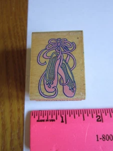 Vtg Ballet Shoes Slippers Pointe Toe Dance Stamp Crafting Inkdinkado 1.5" Dancin - Picture 1 of 9