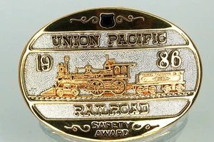 Men's Limited (#93) 24KT Gold Plated 1986 Union Pacific Railroad Belt Buckle - Picture 1 of 11