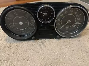 ✅ MERCEDES BENZ OEM W114 W115 300D 240D INSTRUMENT CLUSTER SPEEDOMETER GAUGE - Picture 1 of 8