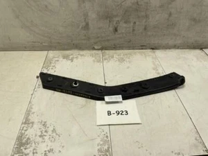 2013 LINCOLN MKS REAR RIGHT PASSENGER SIDE BUMPER RETAINER BRACKET OEM+ - Picture 1 of 12