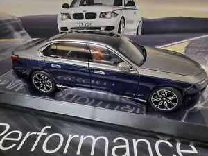 NEU BMW MINIATUR i7 TWO TONE OXID GREY BLUE DIECAST MODELL 1:18 80435B54CC7 - Bild 1 von 12