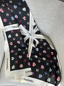 NEW 100%Authentic CHANEL 21P Black&White Heart & CC Logo Silk Square Scarf - Picture 1 of 24