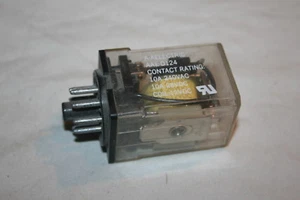 Relé A-AAE-D124 10A - Imagen 1 de 3