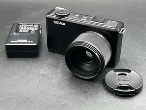 SIGMA DP3 Merrill 46.0MP Compact Digital Camera From Japan #252 - Picture 1 of 19