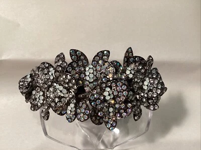 Clip de pelo de cristal de Swarovski, cristales opalinos, como nuevo, ajuste negro Foto 1 de 4