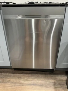 Samsung StormWash™ 48 dBA Top Control Dishwasher in Stainless Steel DW80R5060US - Picture 1 of 5