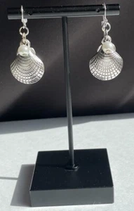 Vintage Silver Plated Seashell Dangle Earrings Ear Wire Simulated Pearls Beach - Picture 1 of 13