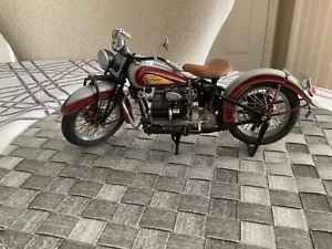 Danbury Mint 1938 Indian Four motorcycle 1:10 - Picture 1 of 9