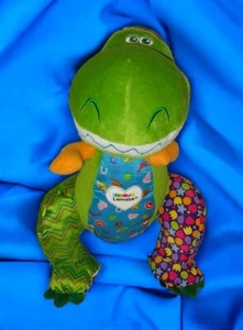 Juguete de peluche Lamaze Baby Disney Toy Story Clip & Go Rex dinosaurio arrugado sonajero - Imagen 1 de 9