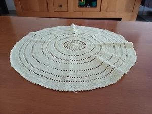 VINTAGE 1960s Romanian Round Hand Made Macrame Beige Tablecloth Top 18in Dia. - Picture 1 of 13
