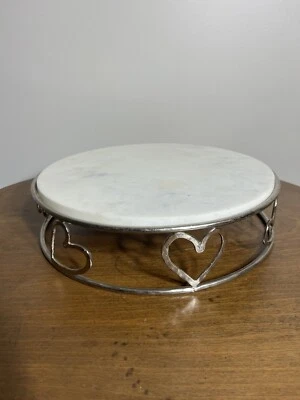 Soporte para pasteles Michael Aram corazón, plateado con tapa de mármol Foto 1 de 4