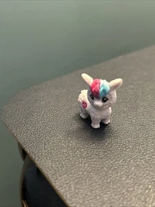 Zuru Mini Brands Serie 1 & 2 Pets Alive Bonnie Bopp Lama Toys #040 - Bild 1 von 4