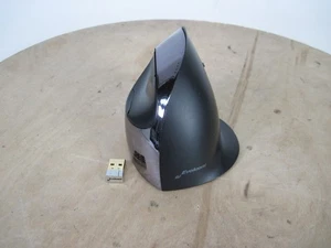 Evoluent VerticalMouse C souris ergonomique sans fil droite récepteur USB VMCRW noir - Photo 1/6