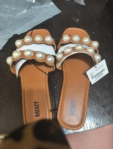 Mix It Brand Sandals With Faux Pearl Detail - Picture 1 of 5