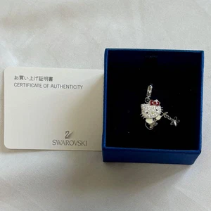 Swarovski Hello kitty collana chitarra iconica pendente sanrio buone condizioni USATA - Foto 1 di 4