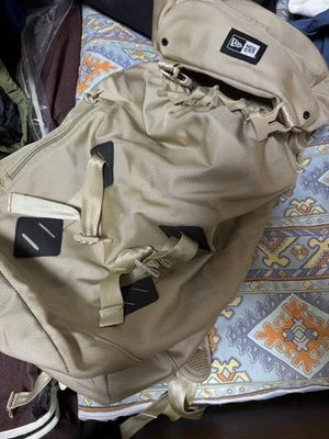 Mochila Bolso Era Beige Roll Top Foto 1 de 4